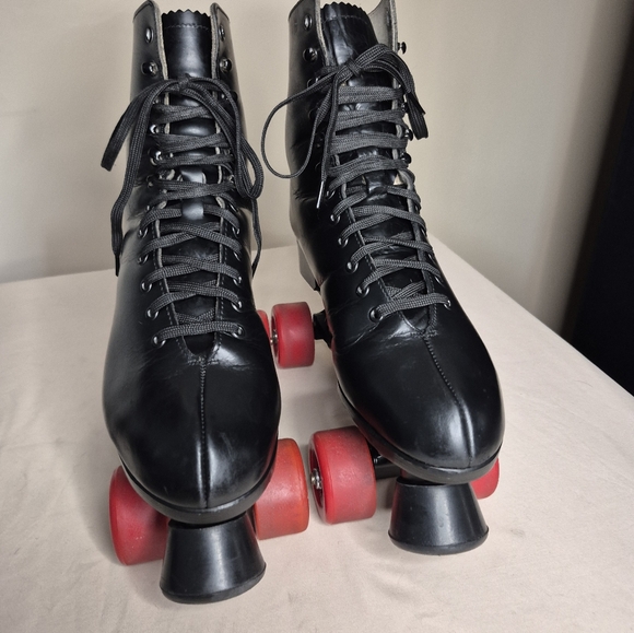 Mens Leather Rollerskates - Picture 7 of 7